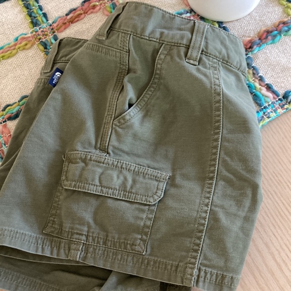 Shorts by The North Face - Picture 7 of 8